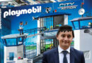 Darmanin sera dans le prochain Playmobil® « Commissariat » qui sortira le 10 décembre Darmanin sera dans le prochain Playmobil® « Commissariat » qui sortira le 10 décembre