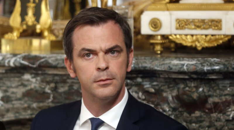 Olivier Véran devrait remplacer Elisabête Borne dès le 25 mars après sa démission.